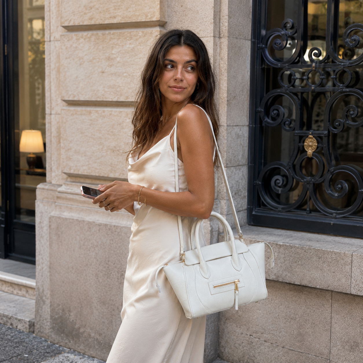 Borsa Donna in Vera Pelle con Tracolla – Elegante, Capiente e Versatile