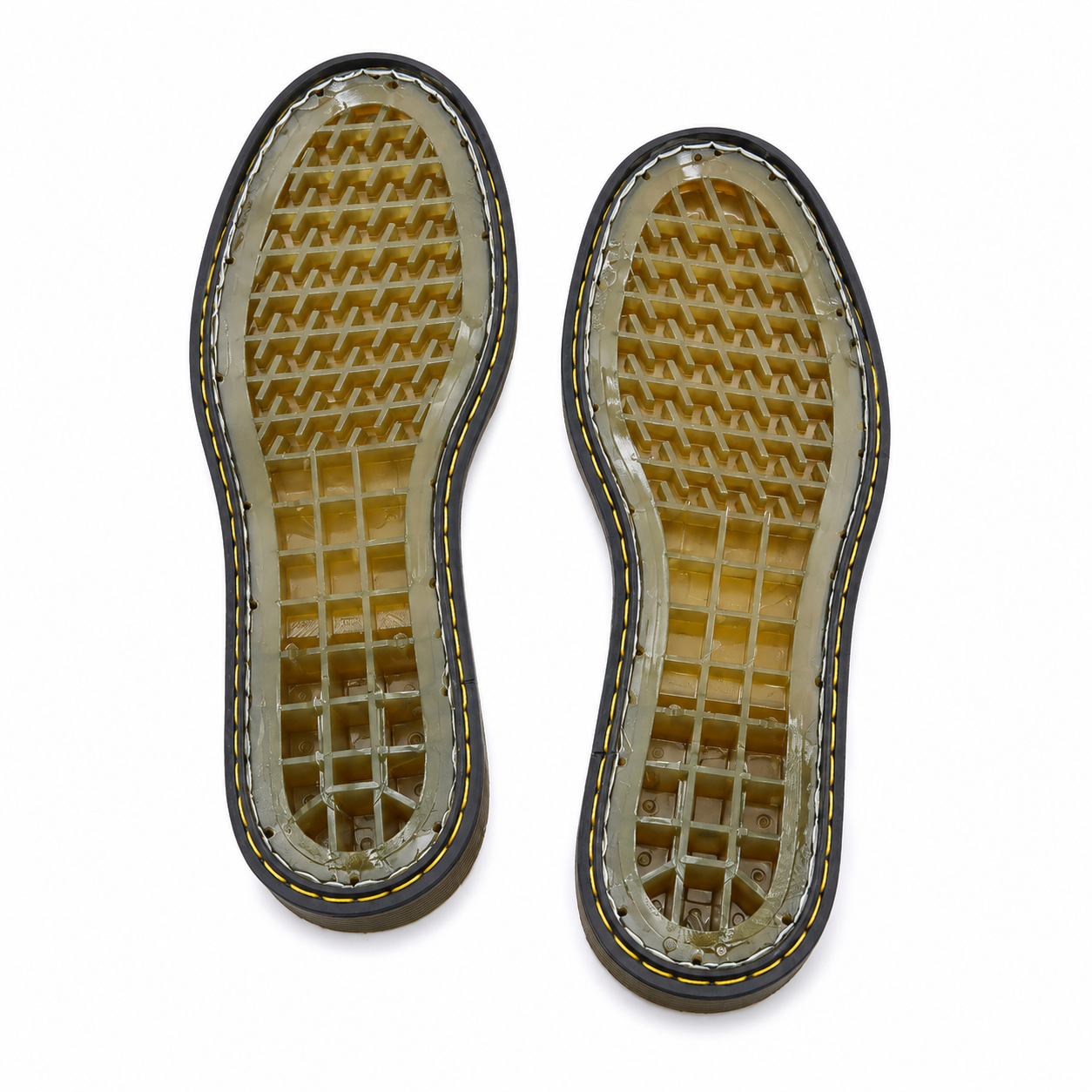 Suola Compatibile Dr. Martens® in Gomma Traslucida – Comfort, Stile e Resistenza