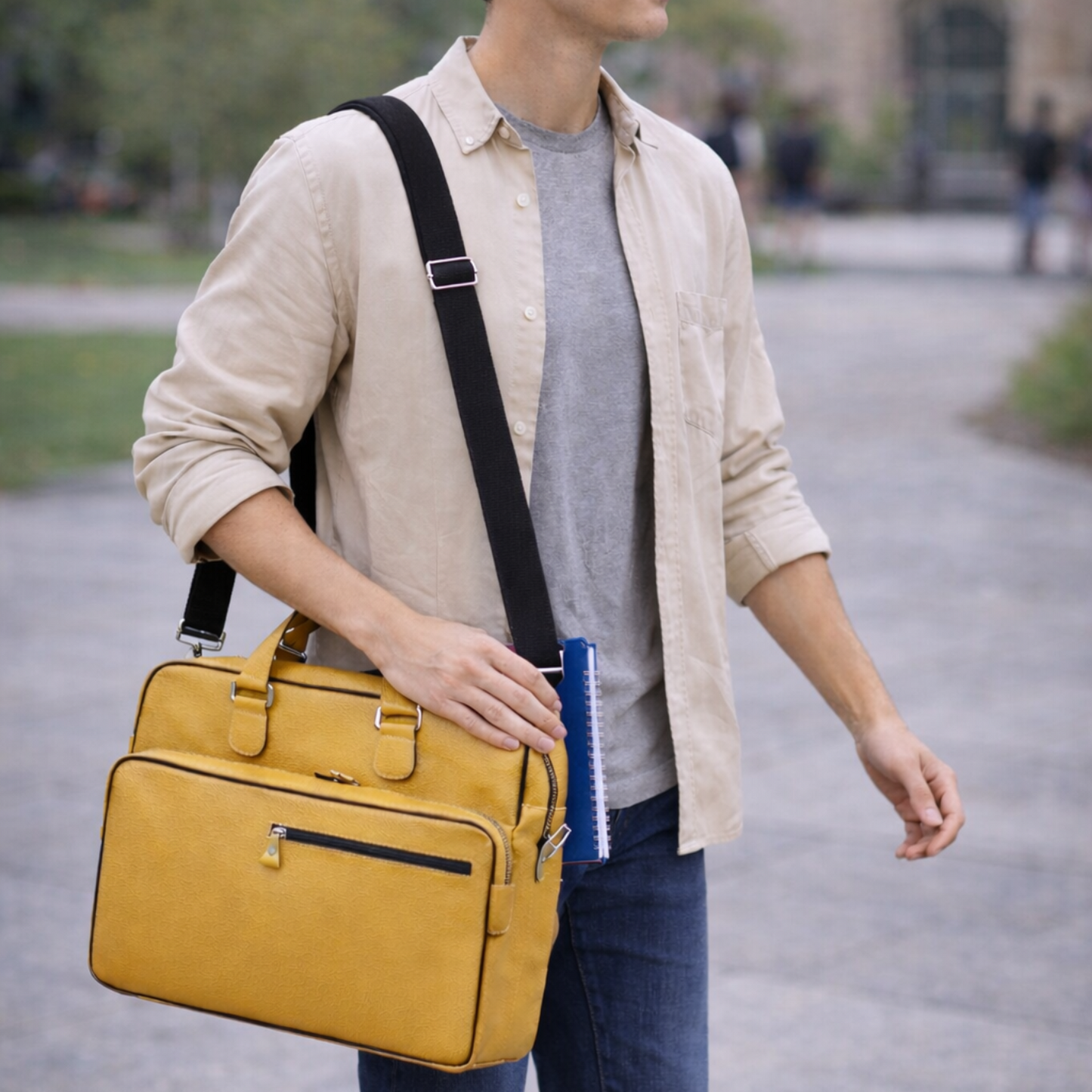 Cartella in Vera Pelle 24 Ore – Borsa Professionale con Tracolla Regolabile Made in Italy