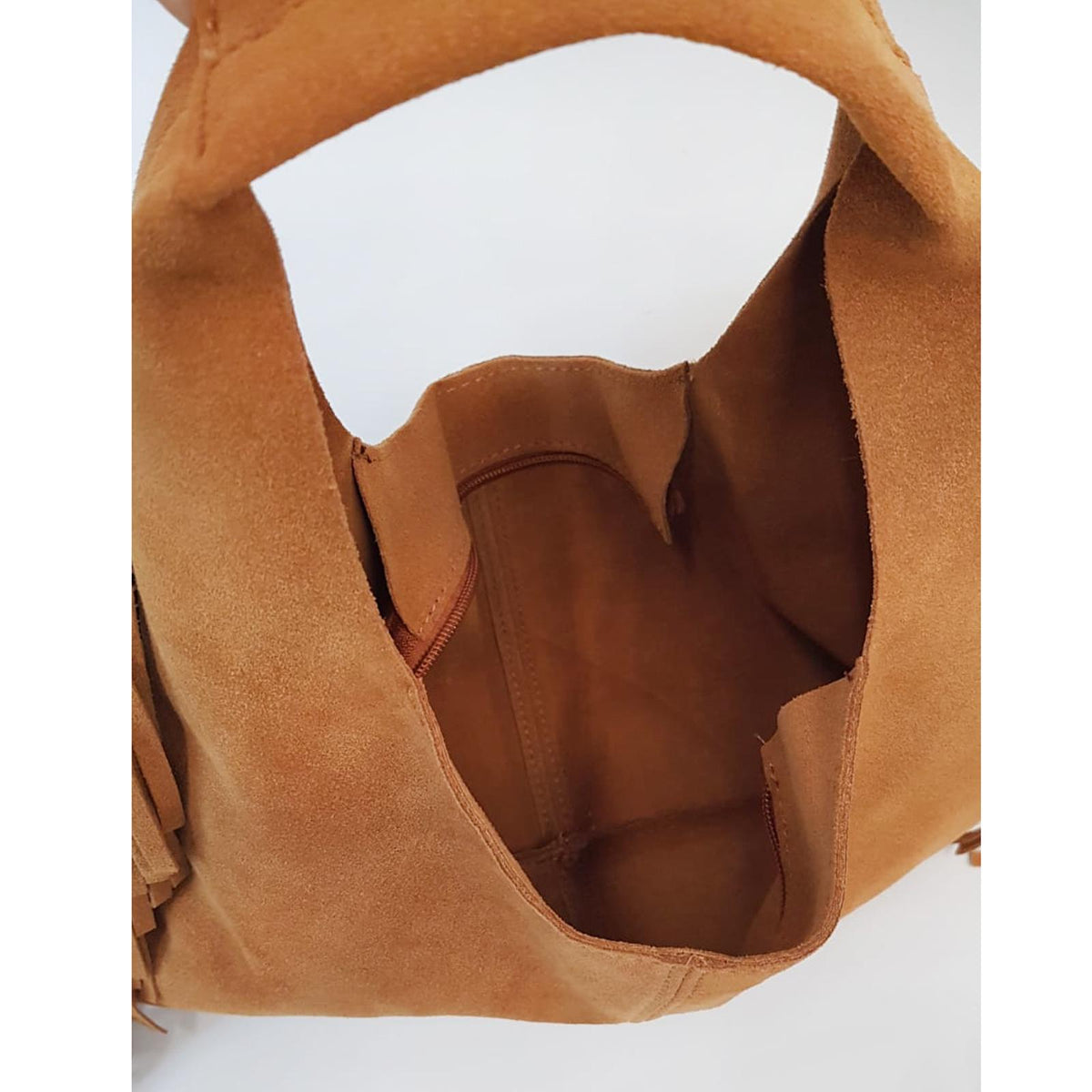 Borsa donna in camoscio con frange laterali, sfoderata, tracolla regolabile, made in Italy